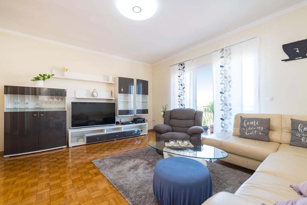 Apartment Visnja Задар Екстер'єр фото