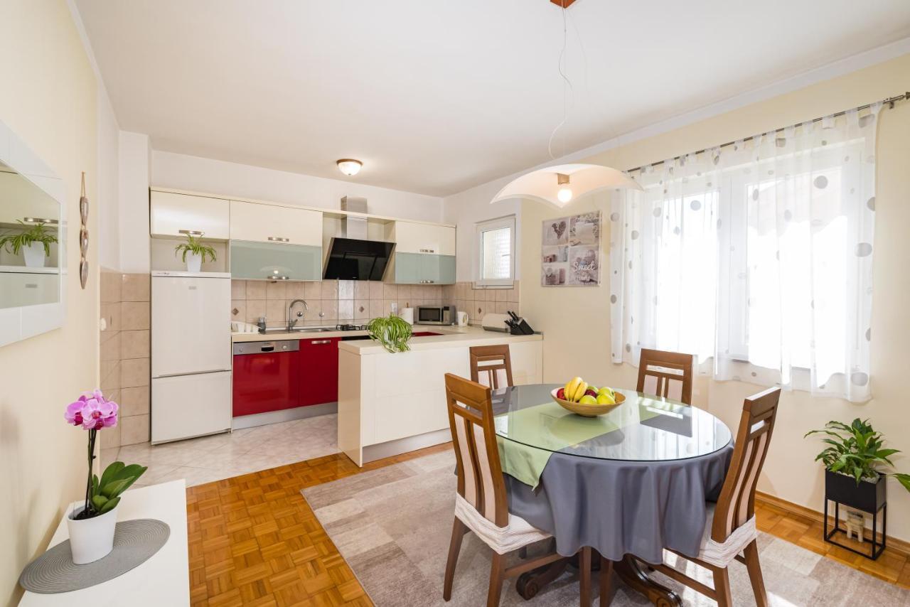 Apartment Visnja Задар Екстер'єр фото